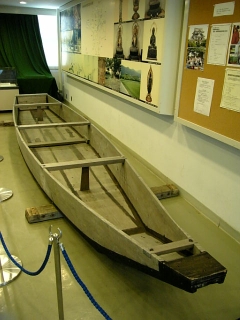 保津川木造船